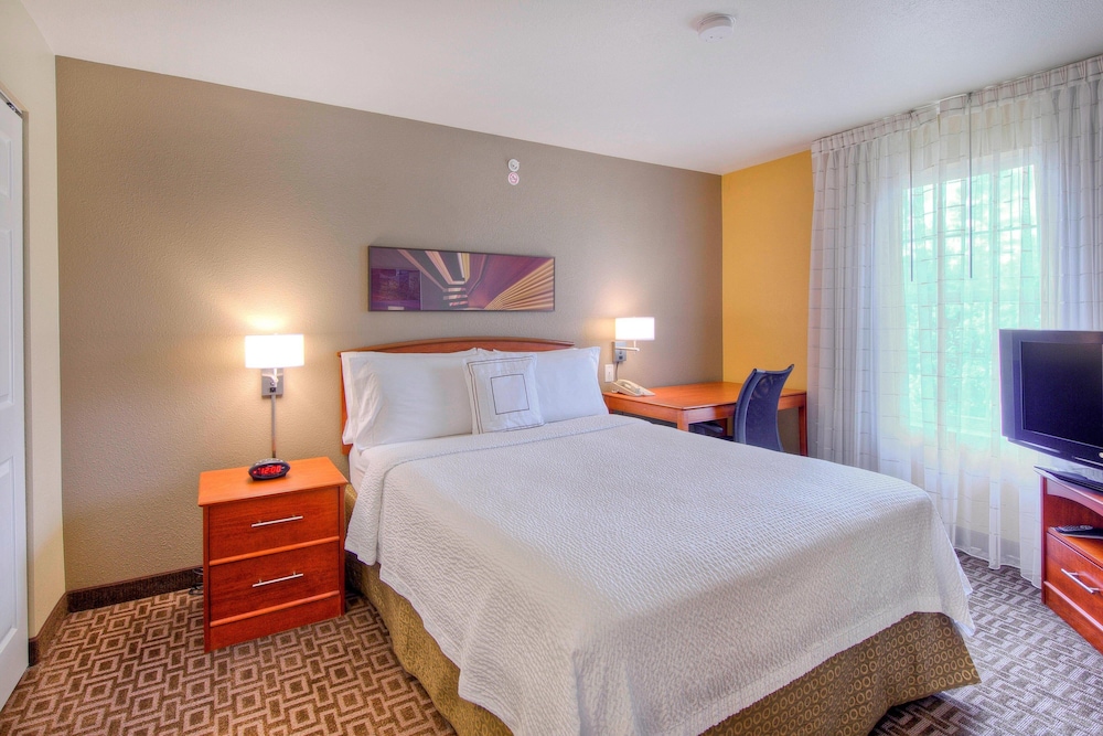 TownePlace Suites by Marriott Raleigh Cary Weston Parkway - photo 4
