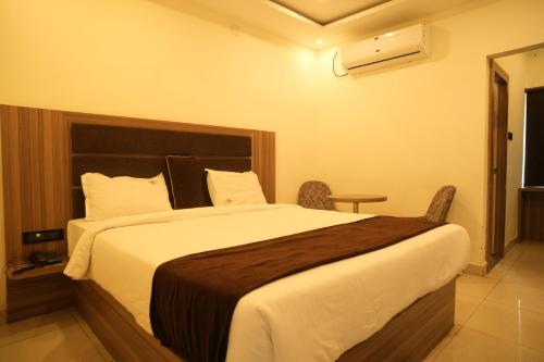 11 Leaf Hotel - last minute hotel in Bhubaneshwar