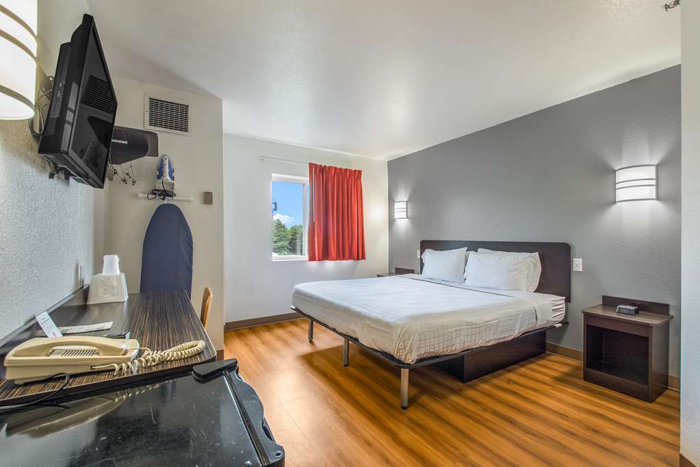 Americas Best Value Inn Knoxville East - photo 6