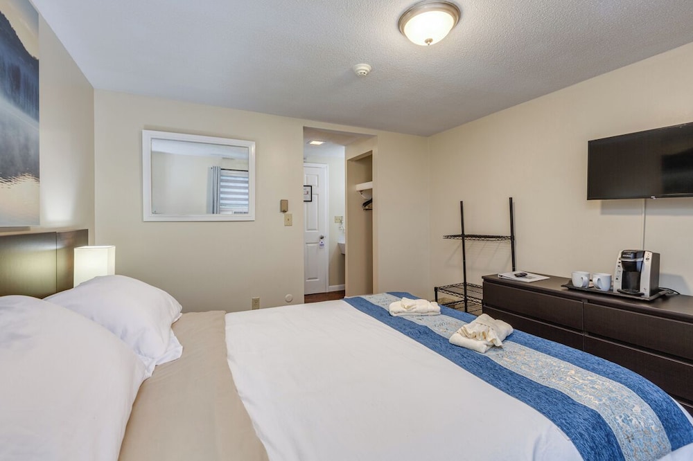 Lake Shore Farm Inn - photo 28