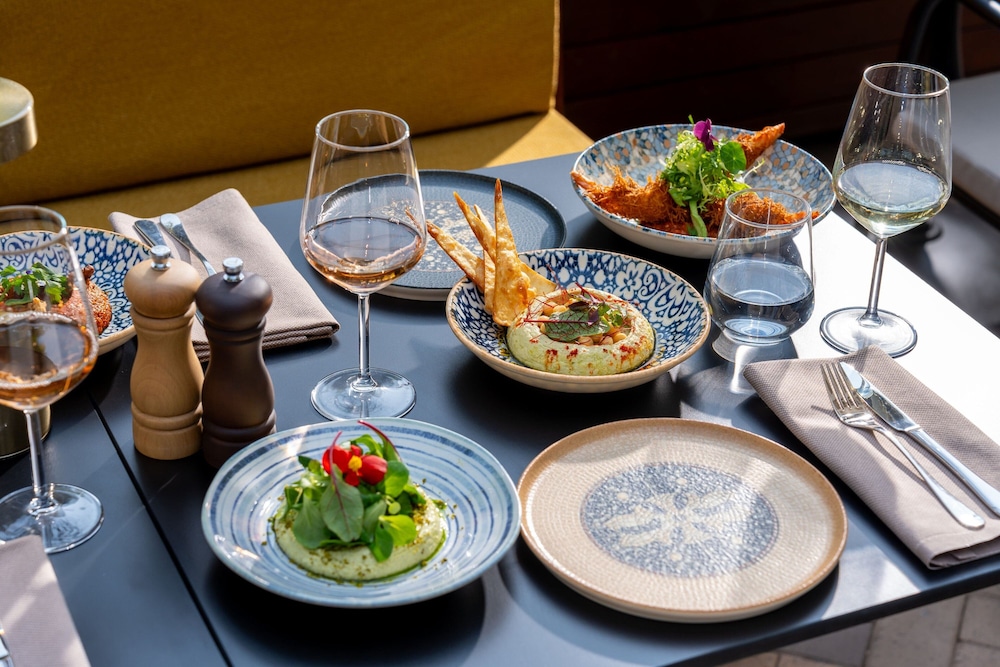 מזון ומשקאות