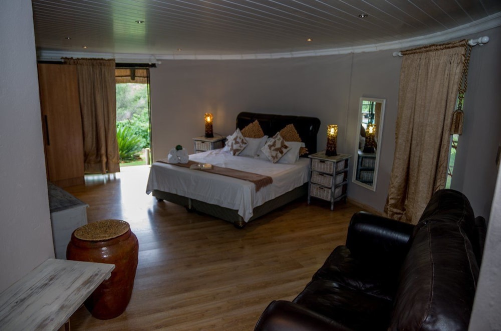 Khululeka Bushveld Guest Farm — 4-Star Luxury Hotel in Rustenburg, South Africa