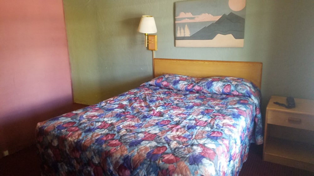 Snowy River Inn - photo 2