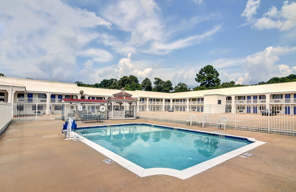 Motel 6 Lindale TX - photo 9