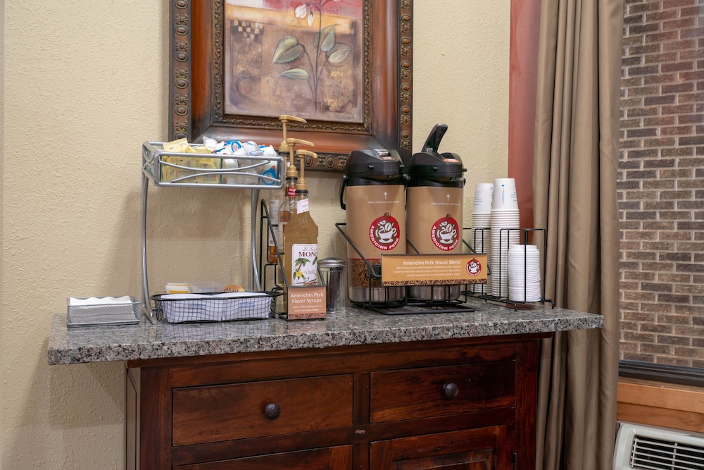 Aspen Hotel Rogers - photo 5