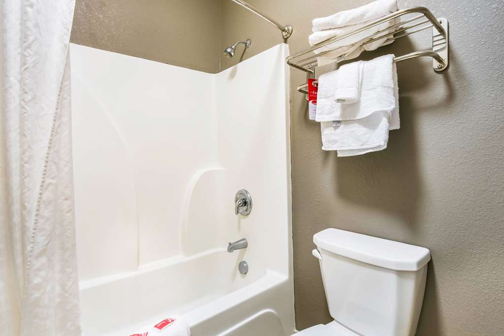 Econo Lodge Forrest City I 40 - photo 11