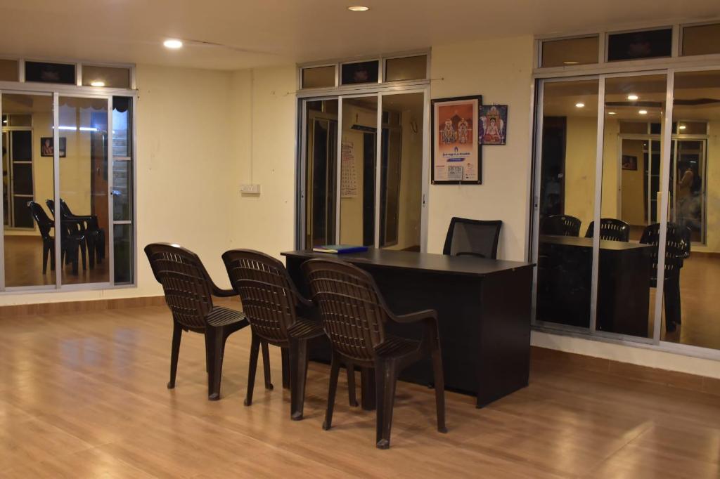 Lingaa’s Eco Stay in Tiruvannamalai, India