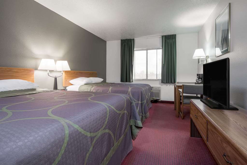 Super 8 by Wyndham Fond Du Lac - photo 9