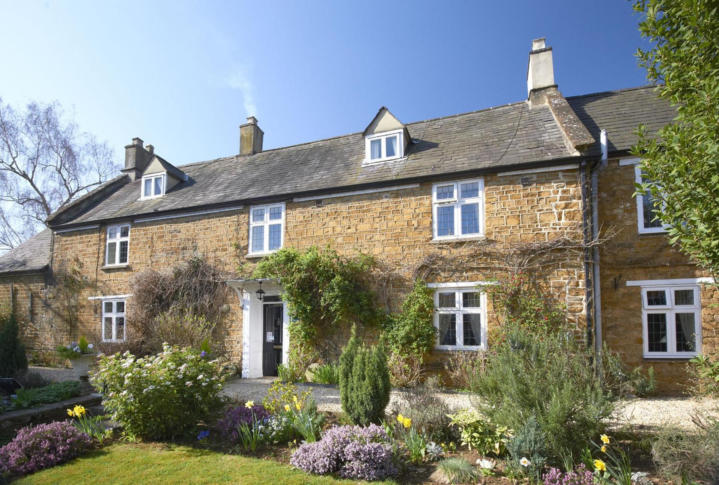 Easington Guest House — 4-Star Luxury Hotel in Banbury, United Kingdom