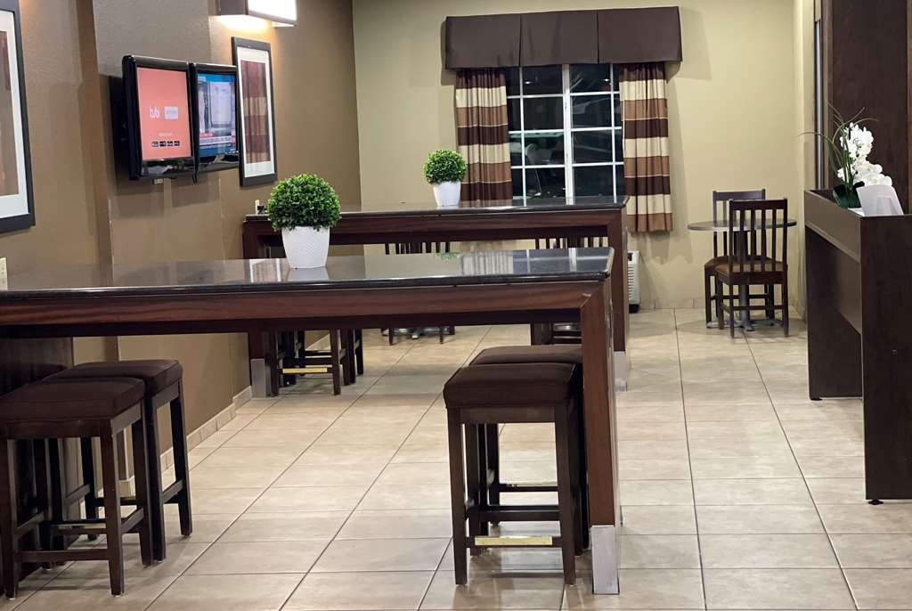 Microtel Inn & Suites by Wyndham Harrisonburg - photo 4