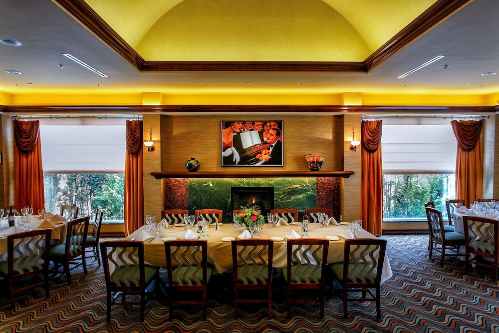 Hilton Garden Inn New York Staten Island - photo 66