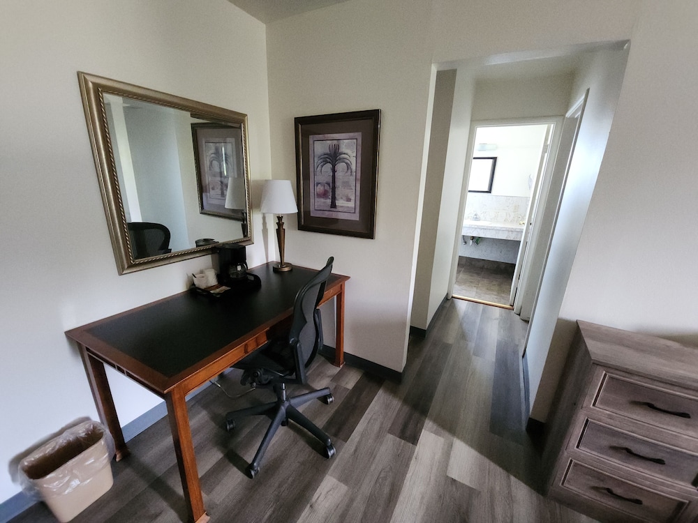 North Coast Inn - photo 13