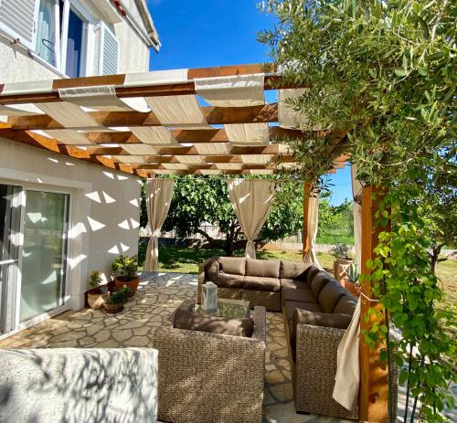 Beautiful island house Ugljan — 4-Star Luxury Hotel in Ugljan, Croatia