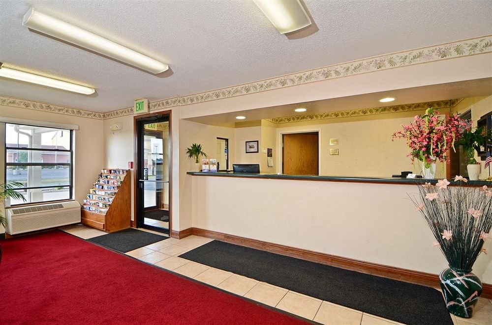 Arlington Inn And Suites — Warren