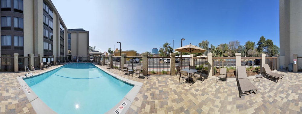 Hampton Inn Los AngelesWest Covina - photo 27