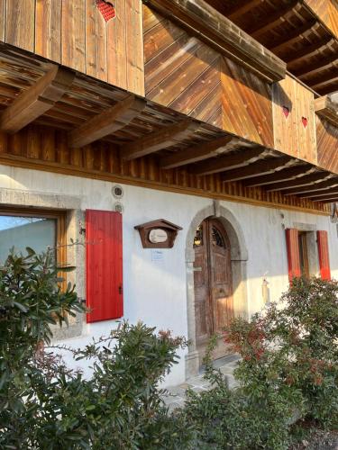 Casa Vacanze Ranuncolo 6 — 4-Star Luxury Hotel in Sutrio, Italy