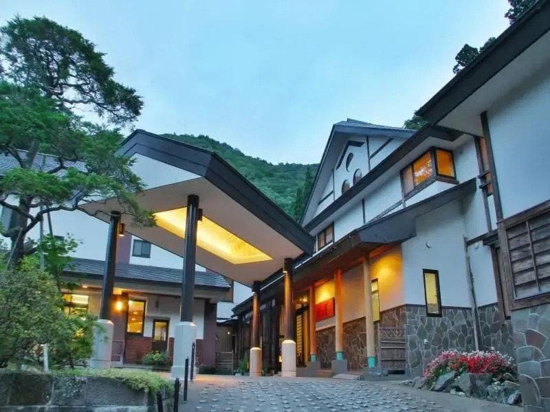 Shirabu Onsen Higashiya — 4-Star Luxury Hotel in Yamagata, Japan