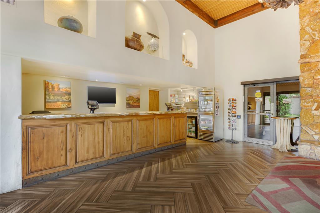 Best Western Plus Arroyo Roble Hotel & Creekside Villas - photo 25