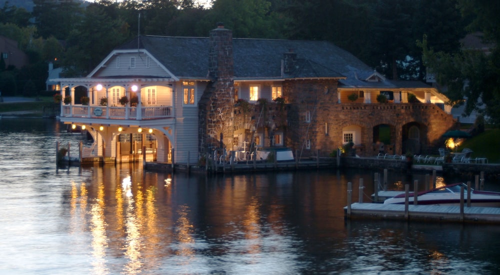 Boathouse Waterfront Lodging - featured photo