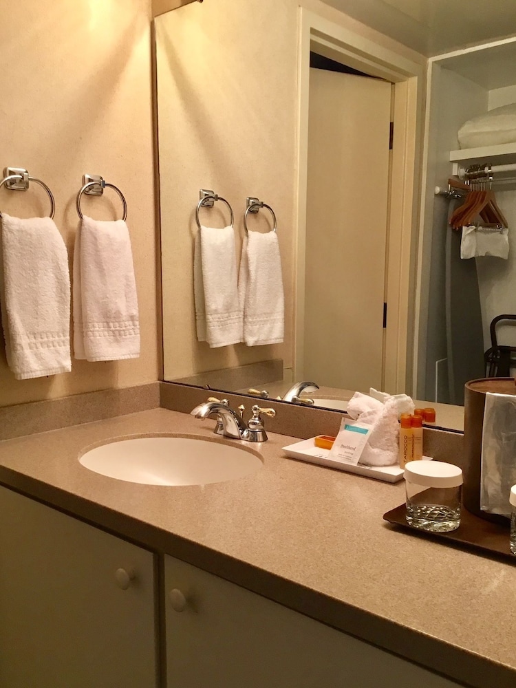 The Inn at Houndslake - photo 33