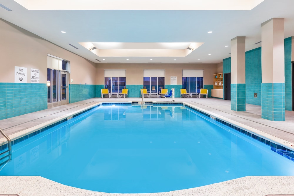 Holiday Inn & Suites Toledo Southwest Perrysburg by IHG - photo 22