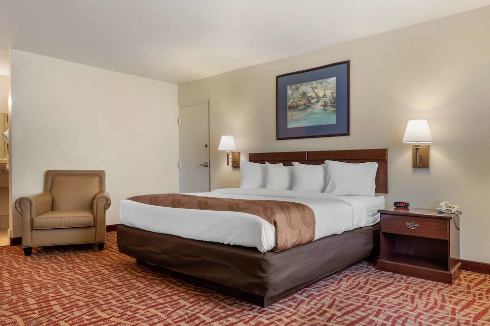 Quality Inn At Town Center in Beaufort, United States