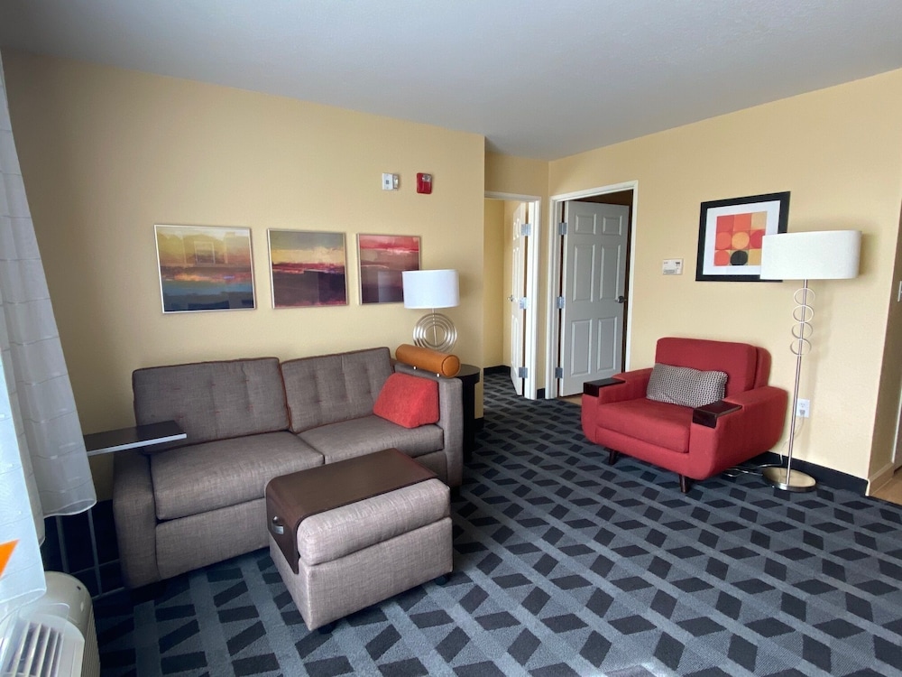 Towneplace Suites by Marriott Broken Arrow - photo 31