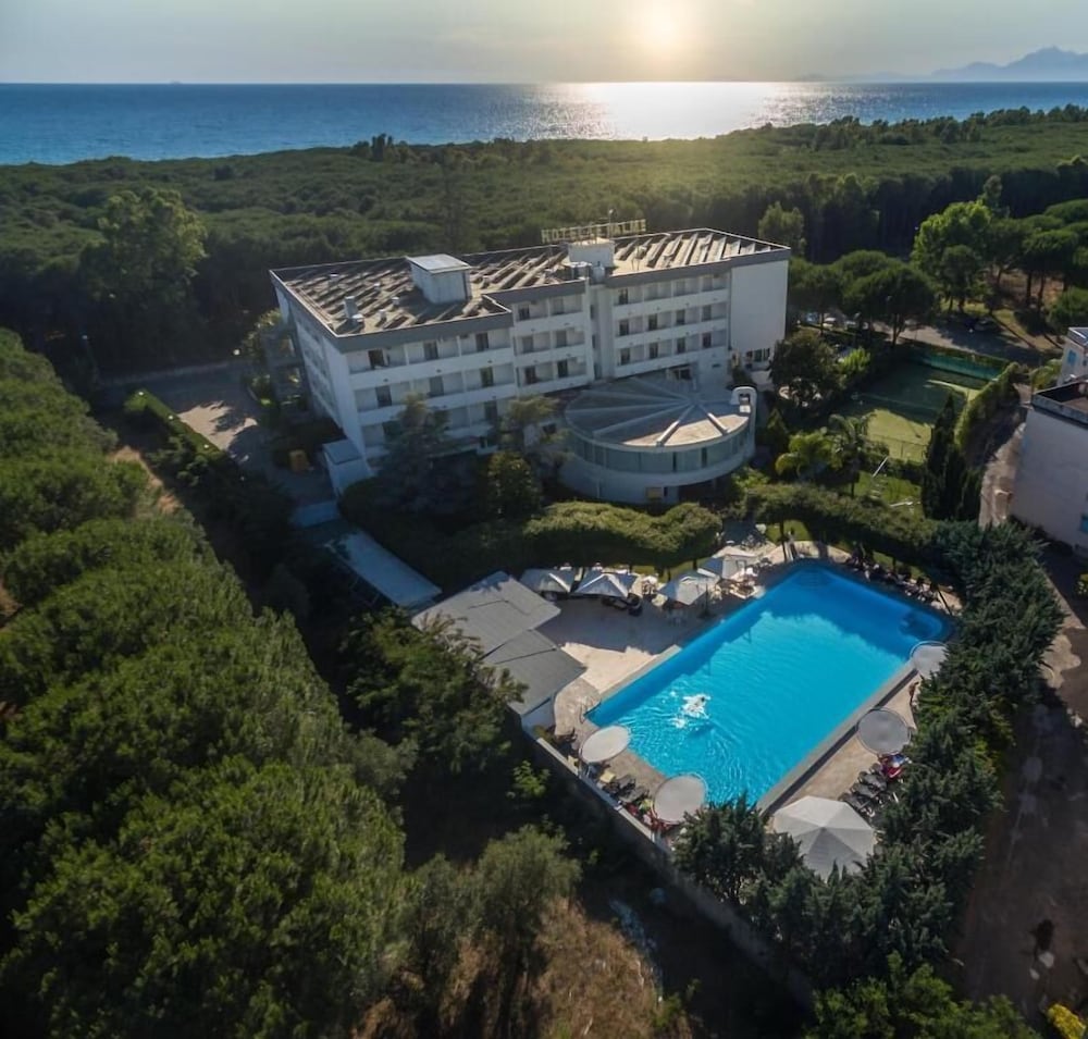Hotel Le Palme — hotel in Capaccio