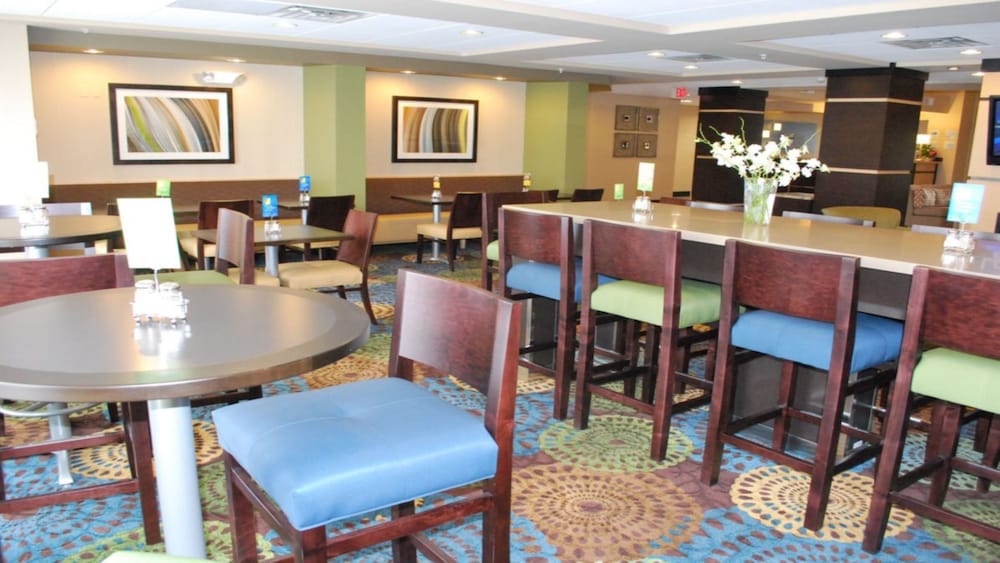 Holiday Inn Express Bloomington West by IHG - photo 19