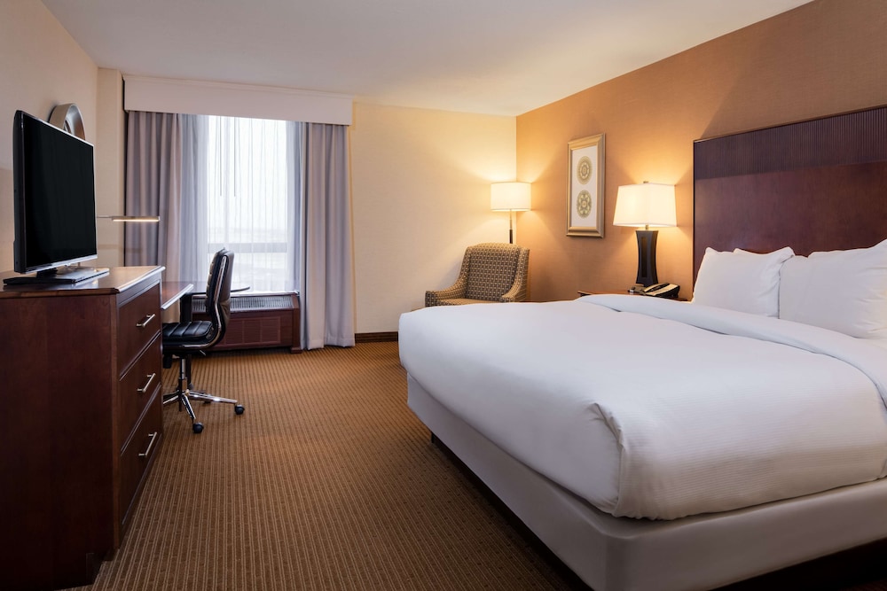 Doubletree by Hilton Philadelphia Airport - photo 15