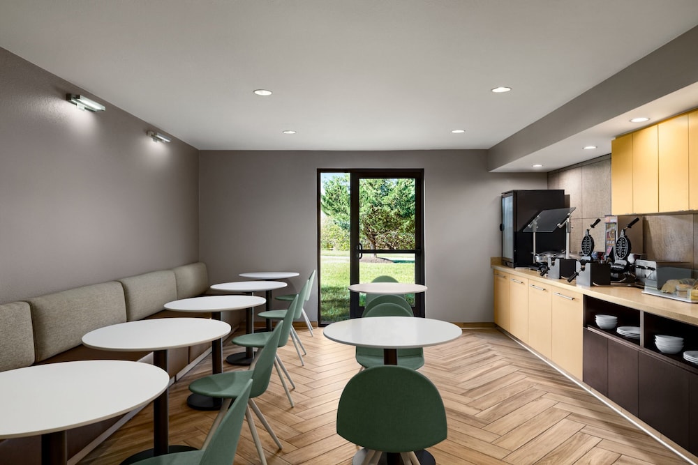 TownePlace Suites by Marriott Fort Meade National Business Park - photo 31