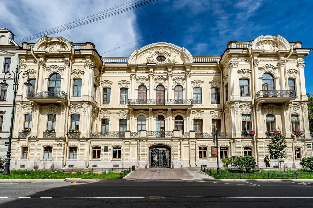 Standart Chajka na Fontanke Apartments — 4-Star Luxury Hotel in Saint Petersburg, Russia