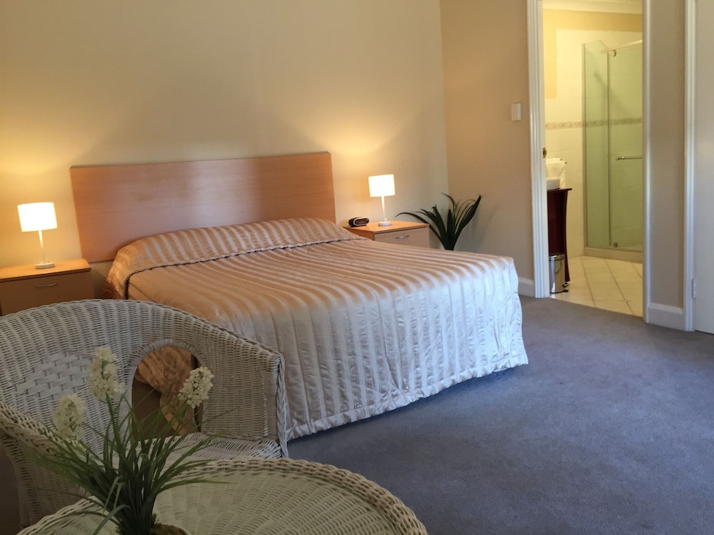 The Nosh & Nod Howick Street