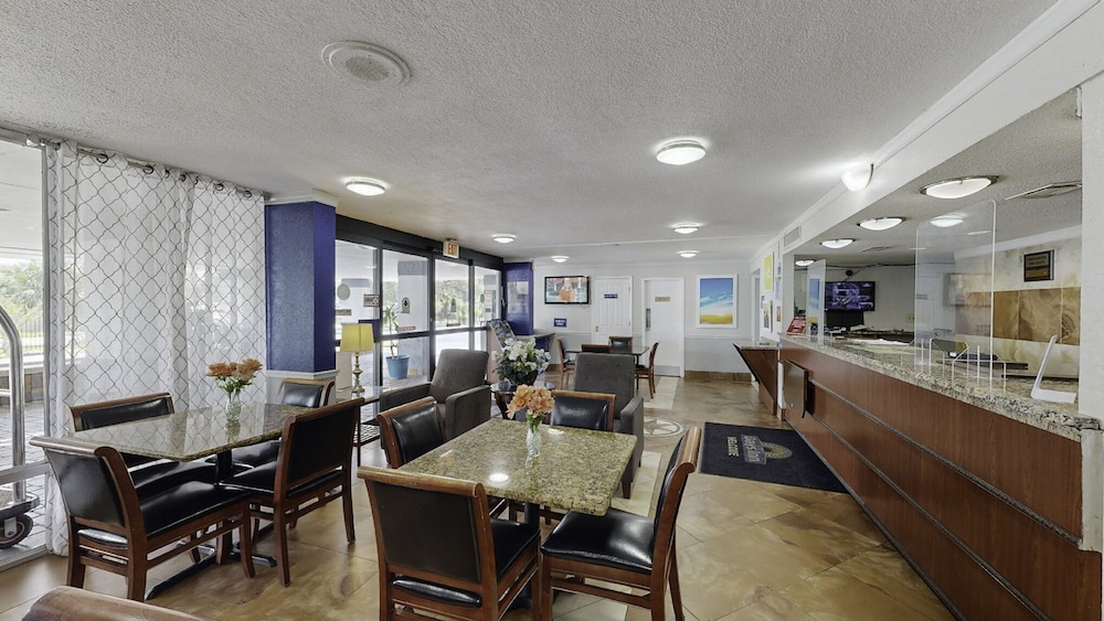 Days Inn by Wyndham Orlando Downtown - photo 27