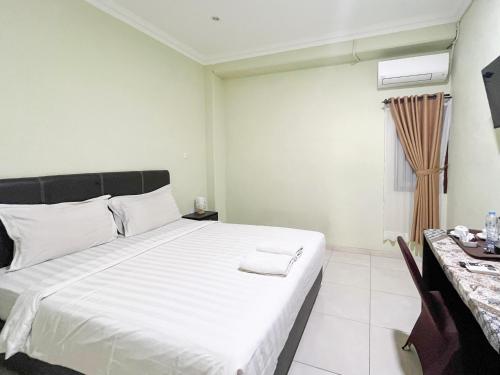 Hotel Permai Syariah RedPartner Sananwetan Blitar in Blitar, Indonesia