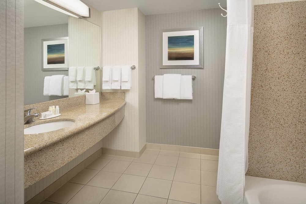 Courtyard by Marriott Tacoma Downtown - photo 44