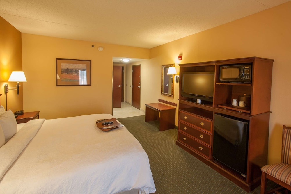 Hampton Inn & Suites Stillwater - photo 9