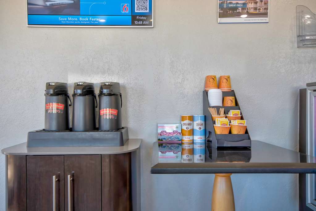 Motel 6 Albuquerque NM Carlisle - photo 25