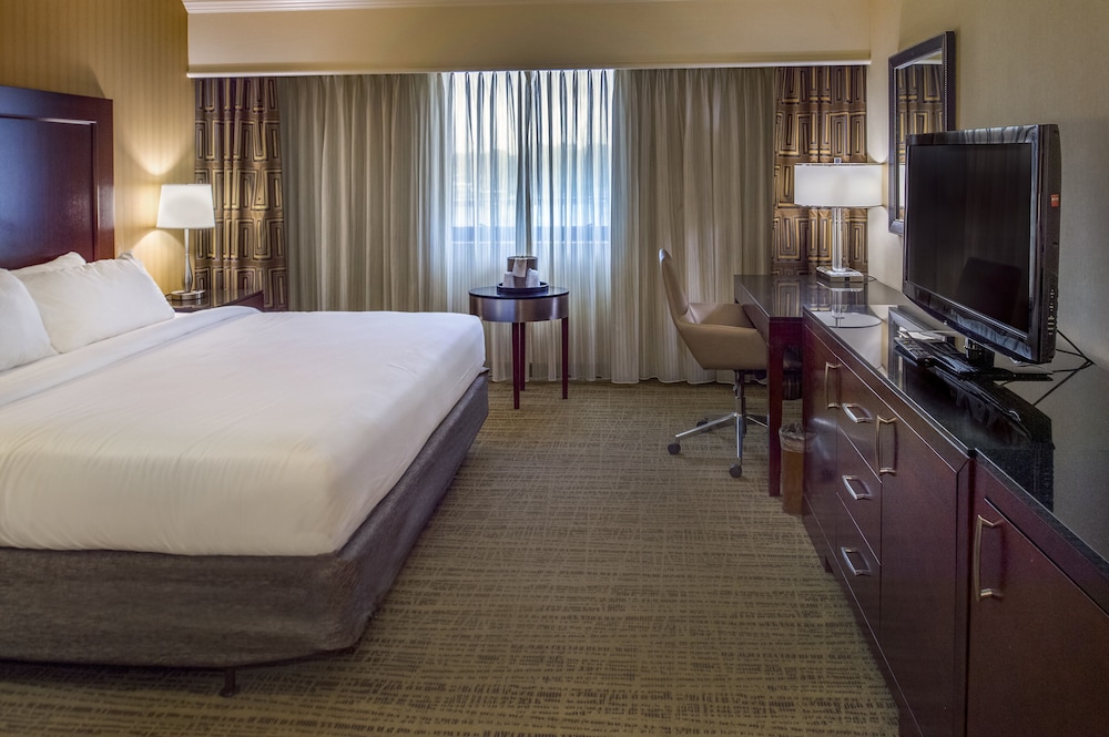 Crowne Plaza St. Louis Airport by IHG - photo 67