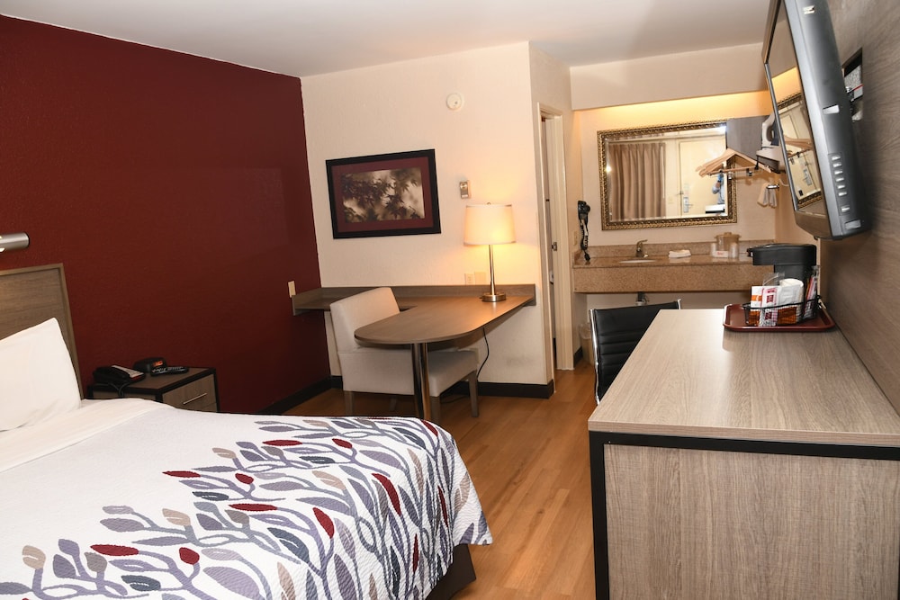 Red Roof Inn Richmond South - photo 15