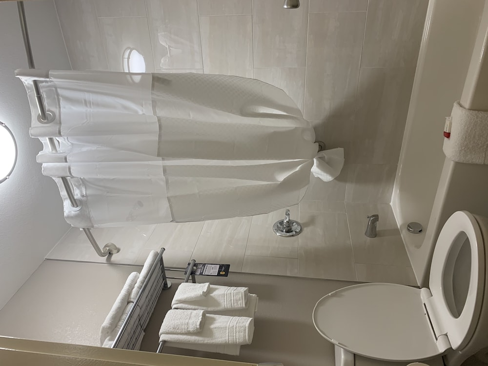 Super 8 by Wyndham Cookeville - photo 11