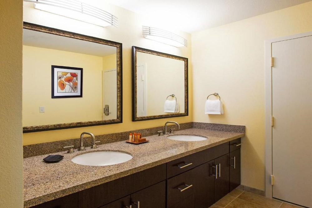Winners Circle Resort - photo 17
