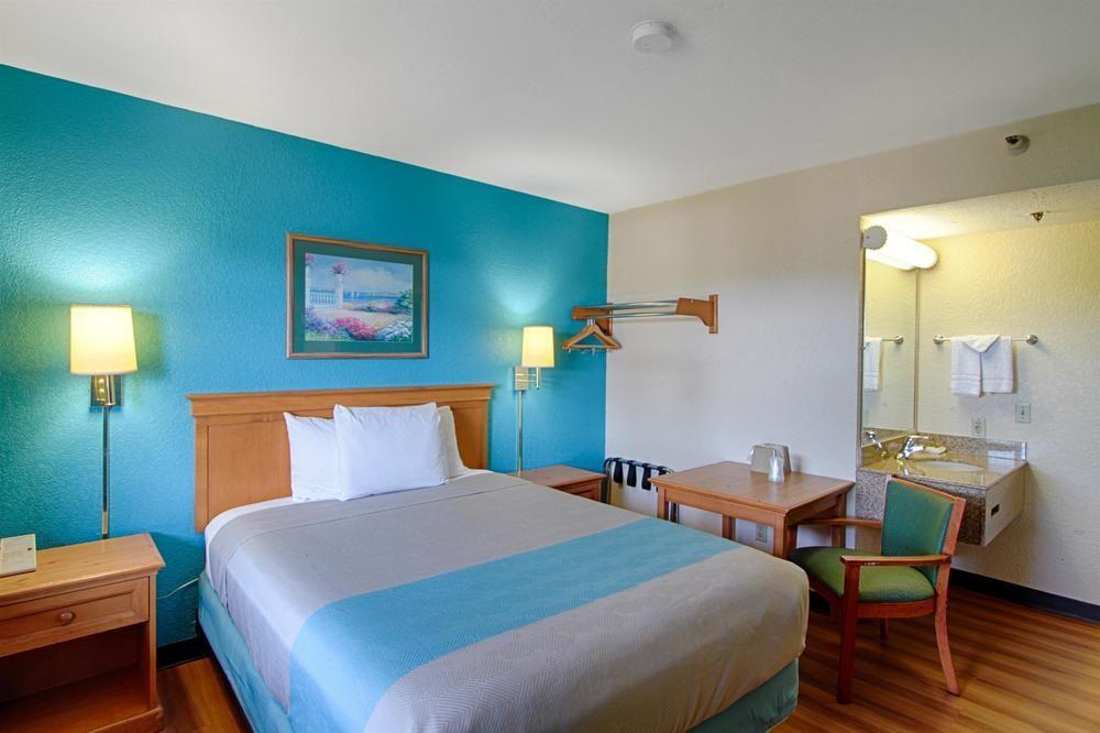Ramada San Diego Mission Valley - photo 7