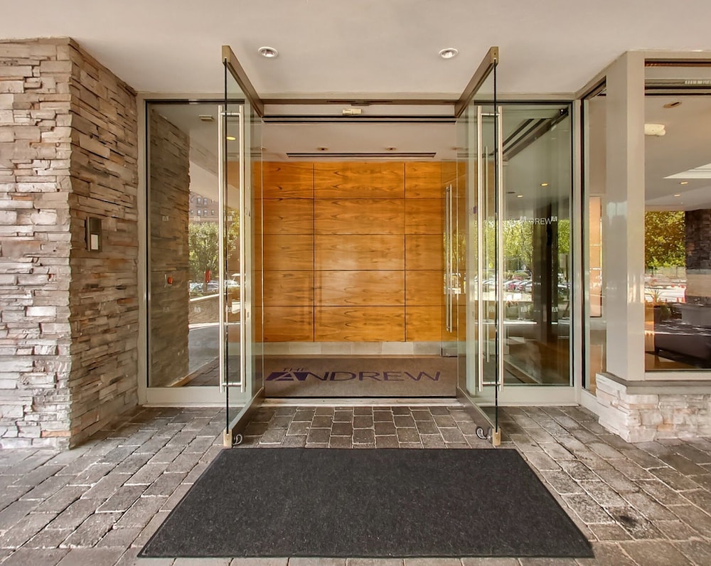 The Andrew Hotel - photo 32