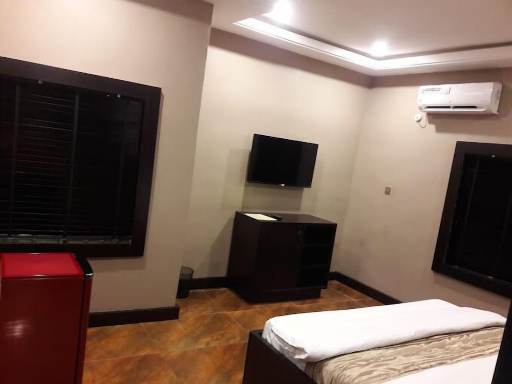 The Autograph Hotels and Apartments — Owerri — photo 4