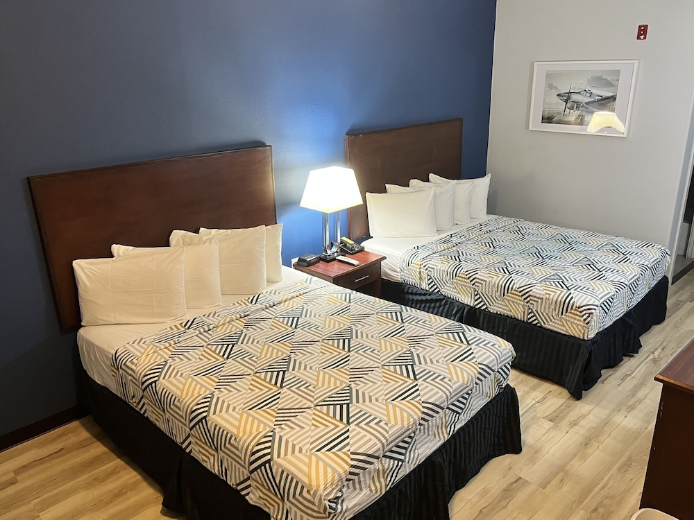 Baymont by Wyndham Ridgecrest - photo 9