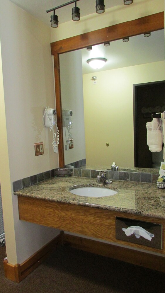 Spearfish Canyon Lodge - photo 63