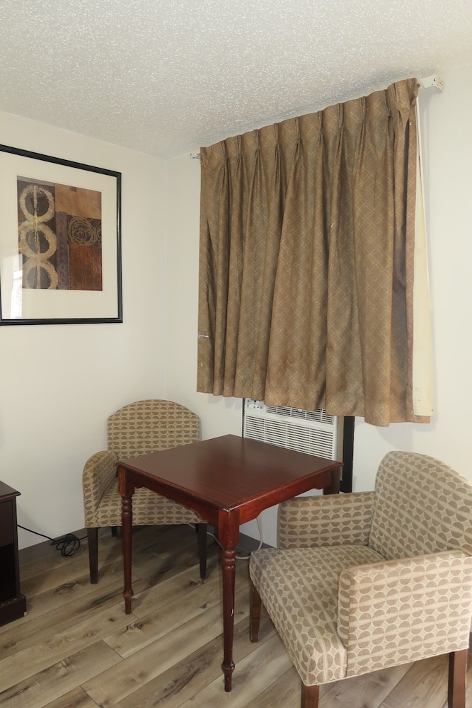 Triangle Inn Motel - photo 6