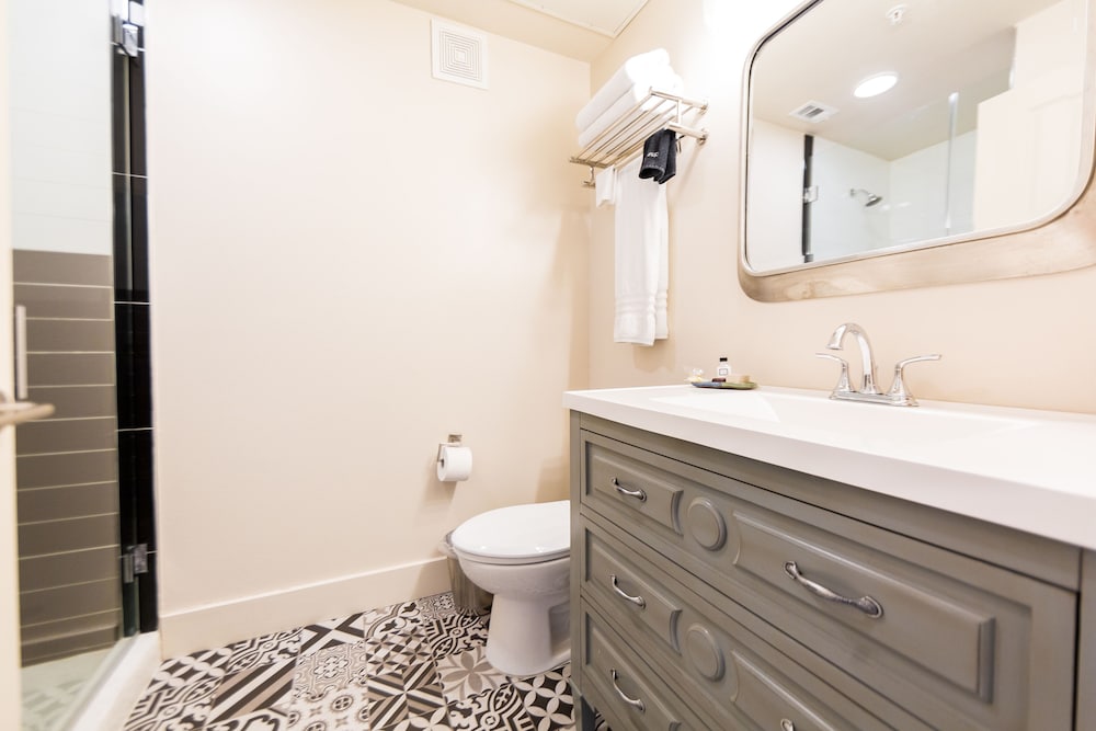 Bishop Arts Hotel by Qresorts. - photo 68
