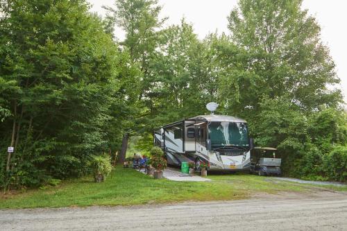 Lake George Escape Campground - photo 28